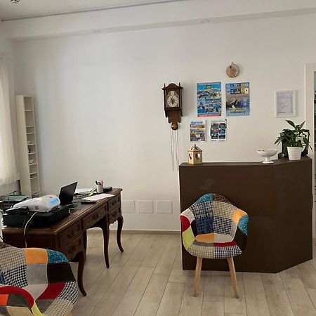 Hotel Bed And Book Rimini Ngoại thất bức ảnh