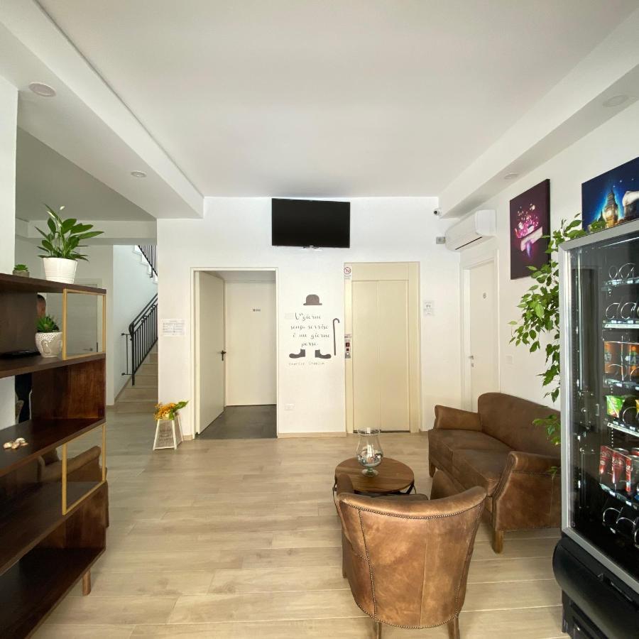 Hotel Bed And Book Rimini Ngoại thất bức ảnh