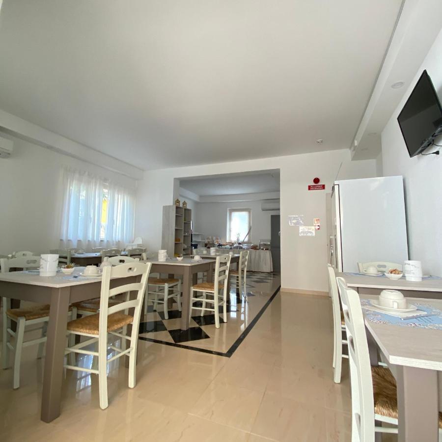 Hotel Bed And Book Rimini Ngoại thất bức ảnh