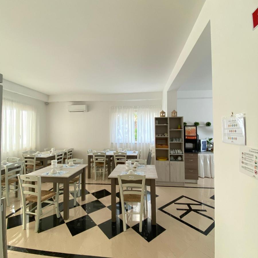 Hotel Bed And Book Rimini Ngoại thất bức ảnh