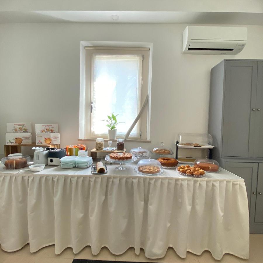 Hotel Bed And Book Rimini Ngoại thất bức ảnh