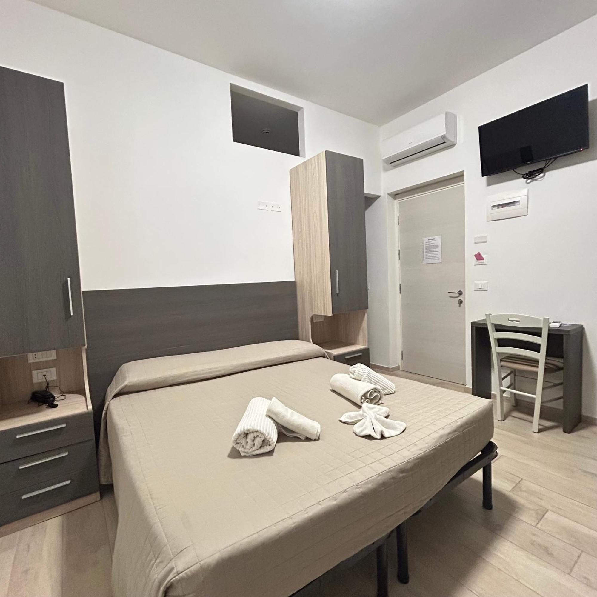 Hotel Bed And Book Rimini Ngoại thất bức ảnh
